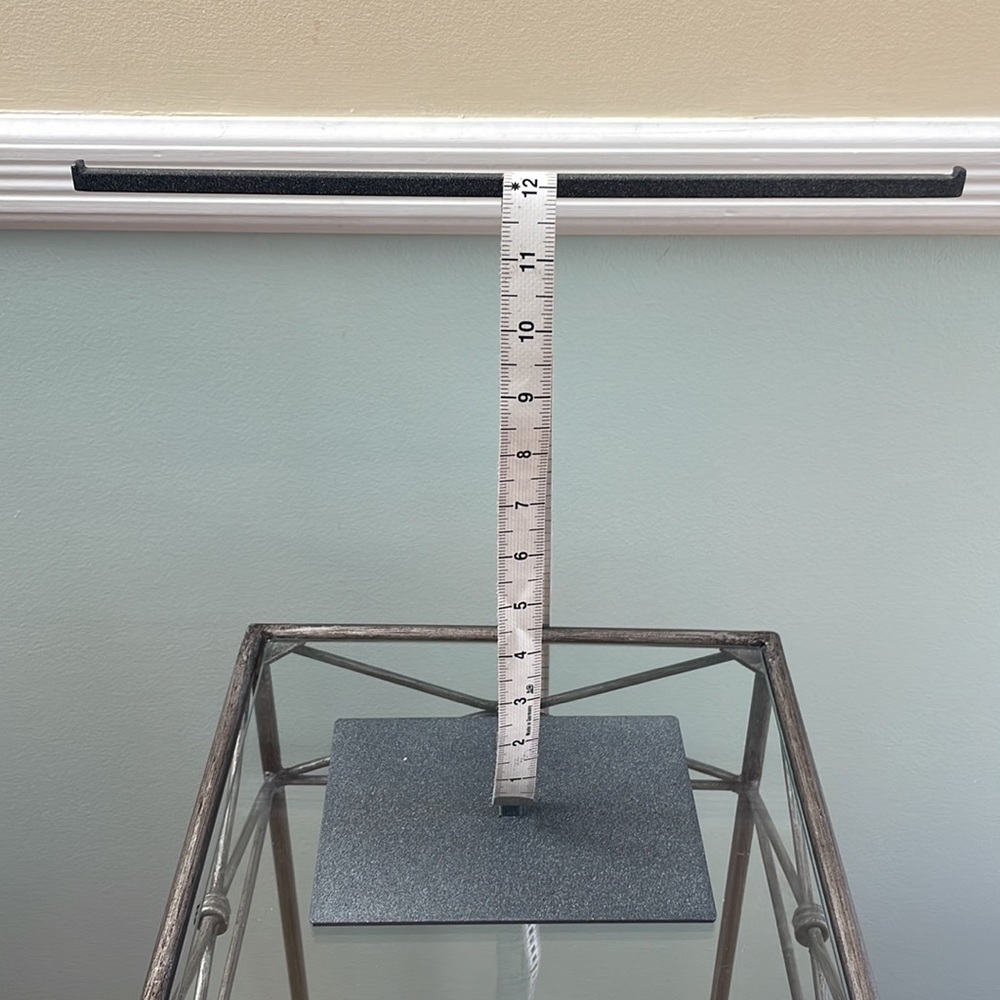 Adjustable metal stand for accessories - Picture 2 of 5
